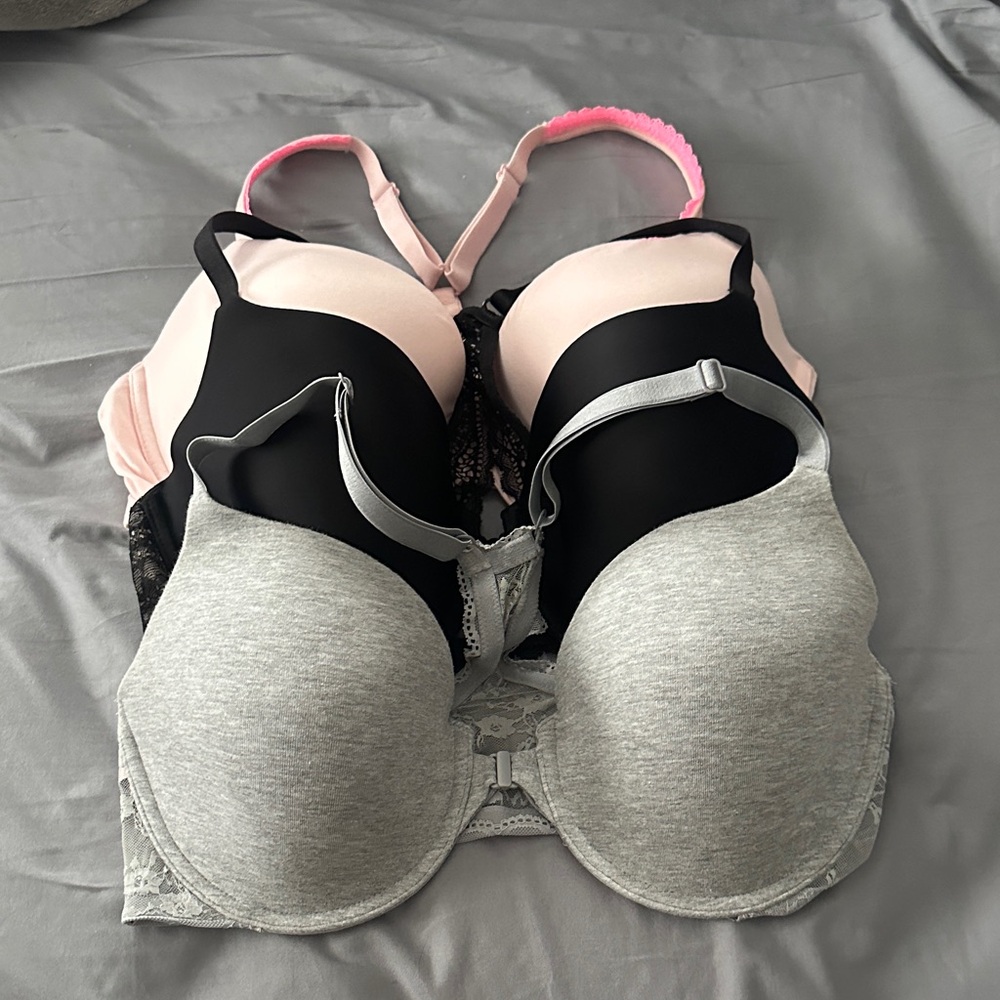 Victoria's Secret 3-pack of 36DD Racerback Bras